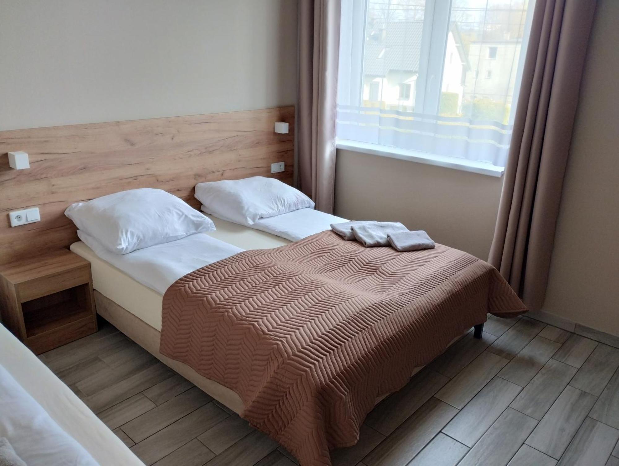 Good Night Noclegi & Strefa Z Sauna I Jacuzzi Ogolnodostepna Lub Na Wylacznosc Czechowice-Dziedzice Extérieur photo