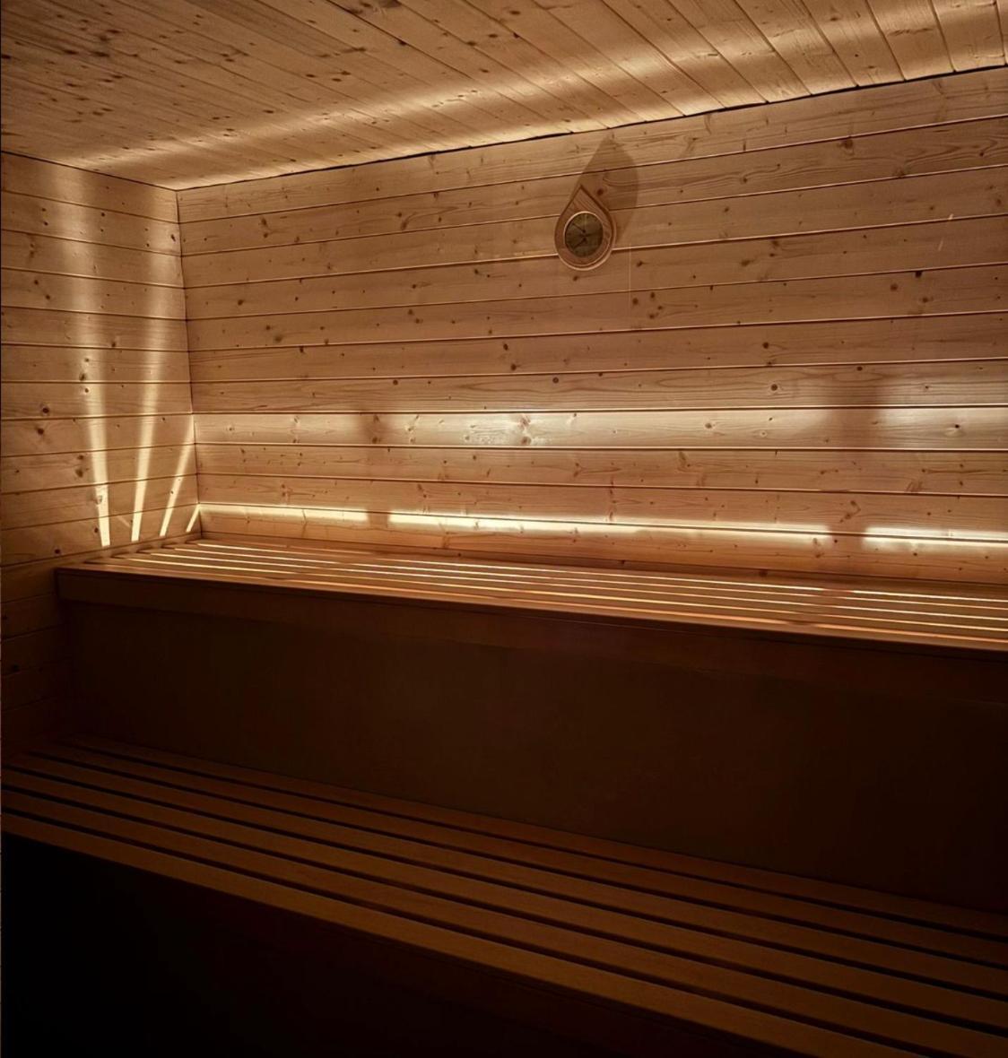 Good Night Noclegi & Strefa Z Sauna I Jacuzzi Ogolnodostepna Lub Na Wylacznosc Czechowice-Dziedzice Extérieur photo