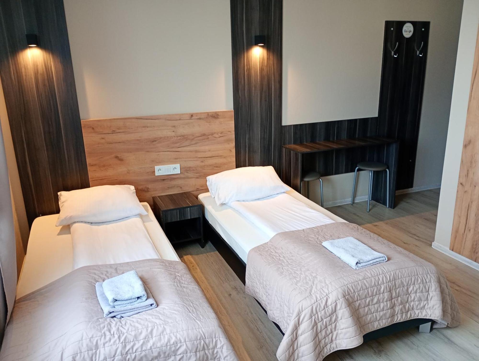 Good Night Noclegi & Strefa Z Sauna I Jacuzzi Ogolnodostepna Lub Na Wylacznosc Czechowice-Dziedzice Extérieur photo
